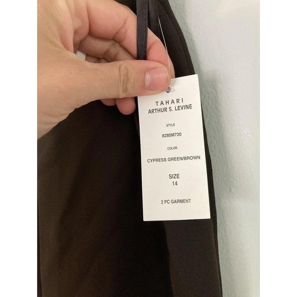 Tahari Arthur S. Levine brand tahari
